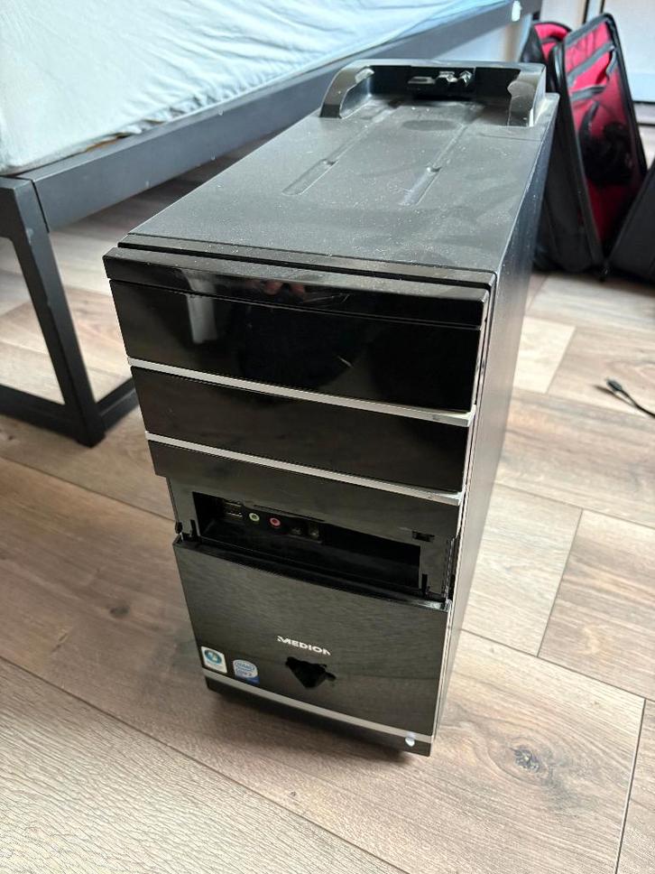 Desktop pc Medion PC MT503, Computers en Software, Desktop Pc's, Gebruikt, 2 tot 3 Ghz, HDD, 8 GB, Met videokaart, Ophalen of Verzenden