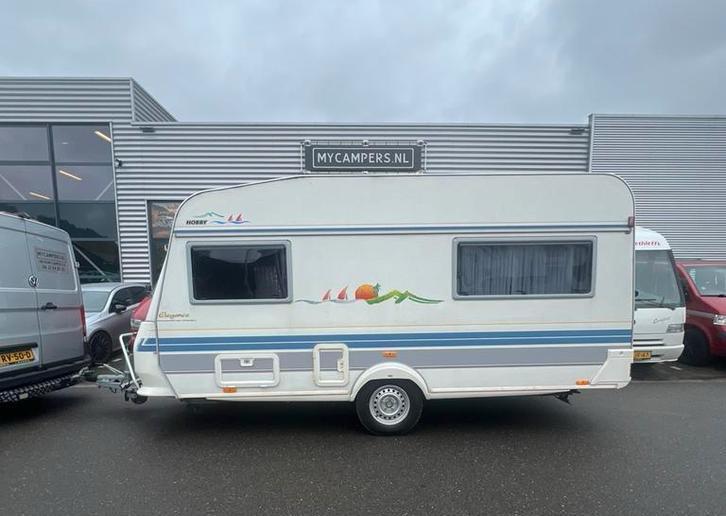 Hobby Elegance 440, Caravans en Kamperen, Caravans, Bedrijf, tot en met 4, 750 - 1000 kg, Treinzit, Hobby, Omvormbare zithoek