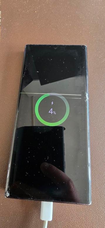 Samsung S22 Ultra - Werkt, beschadigd uiterlijk beschikbaar voor biedingen
