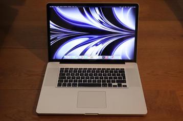 Macbook Pro Mid 2010 17 Inch - Sequoia - 500 GB SSD beschikbaar voor biedingen