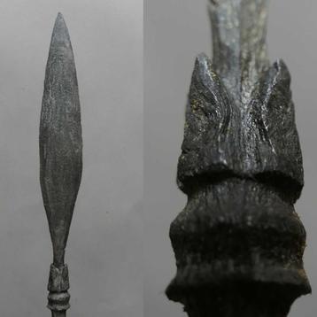 Tombak met Lotus bloem TB3 keris speer punt lans Indonesie beschikbaar voor biedingen