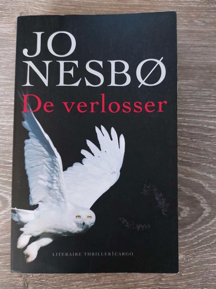 Jo Nesbø -De verlosser -Harry Hole deel 6 (ook los te lezen), Boeken, Thrillers, Zo goed als nieuw, Scandinavië, Ophalen of Verzenden