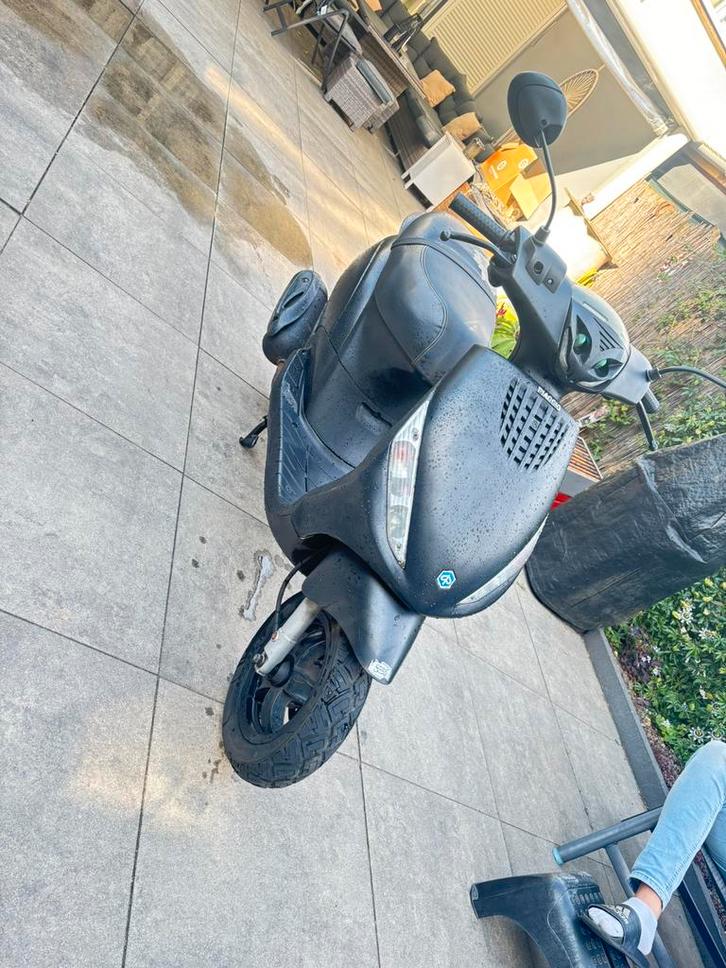 Zip 2000 80cc, Fietsen en Brommers, Snorfietsen en Snorscooters, Gebruikt, Piaggio, Benzine, Ophalen