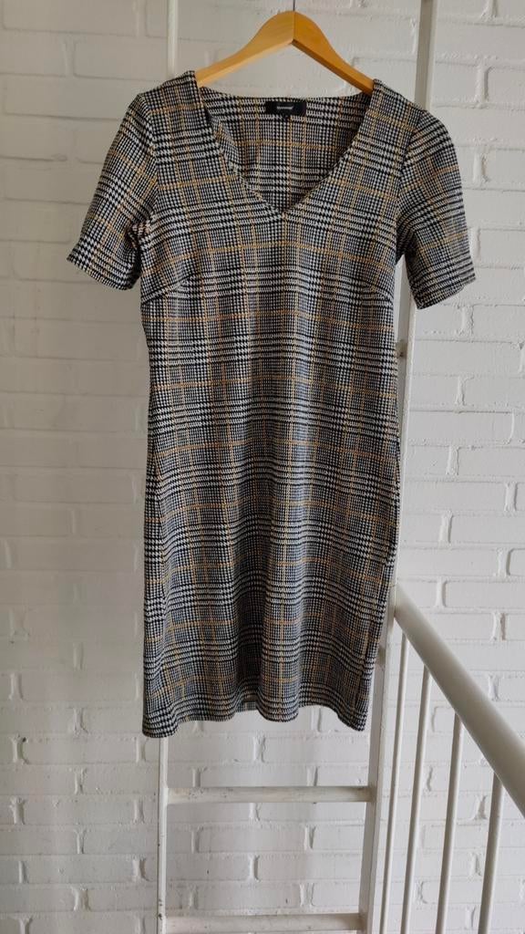 Heel veel kleren 3 euro per stuk zelf uitzoeken en ophalen, Ophalen, Zo goed als nieuw, Overige kleuren, Korte mouw