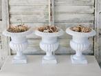 Brocante witte gietijzeren Louvre vaasjes Pasen, Ophalen of Verzenden