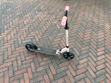 Story step met grote wielen en opvouwbaar beschikbaar voor biedingen