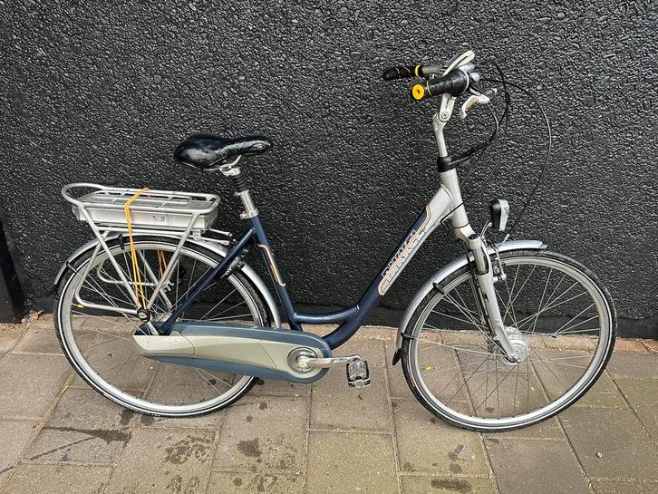 Zgn Bikkel elektrische damesfiets met gereviseerde accu, Fietsen en Brommers, Fietsen | Dames | Damesfietsen, Zo goed als nieuw