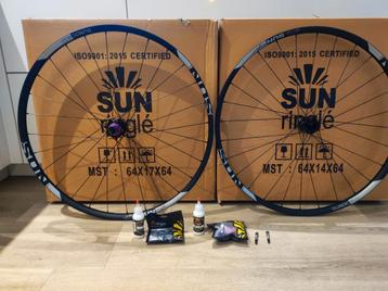 Gloednieuwe Sunringle Düroc Pro 30 29" Boost MTB wielset beschikbaar voor biedingen
