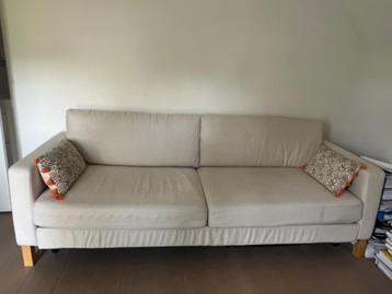 Royale crémekleurige slaapbank