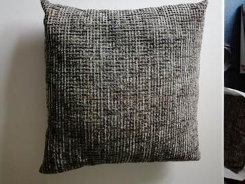 3 vierkante sierkussens - geweven stof – grijs-bruin-oker beschikbaar voor biedingen