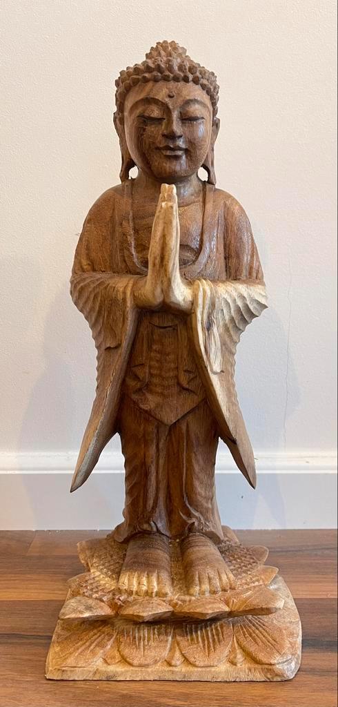 Handgemaakte suar-houten staande boeddha - middel +/- 45cm, Antiek en Kunst, Kunst | Beelden en Houtsnijwerken, Ophalen of Verzenden