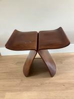 Design bijzettafel, kruk. Namaak design Vitra butterfly., Huis en Inrichting, Minder dan 50 cm, Gebruikt, Minder dan 50 cm, Ophalen of Verzenden
