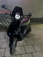 Zip Piaggio 50cc, Fietsen en Brommers, Scooters | Piaggio, Benzine, Maximaal 45 km/u, 50 cc, Zo goed als nieuw