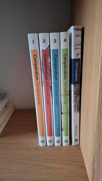 Compendium Geneeskunde + VGT Handboek - Complete Set beschikbaar voor biedingen