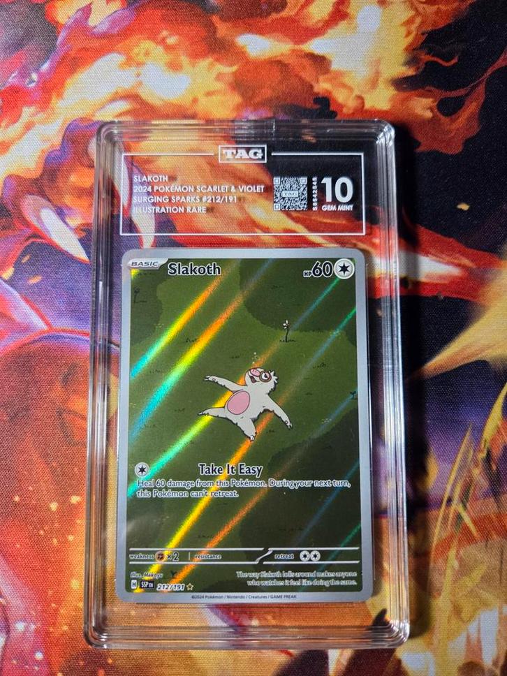 TAG Slab Slakoth 212/191 Gem Mint 10, Hobby en Vrije tijd, Verzamelkaartspellen | Pokémon, Ophalen of Verzenden