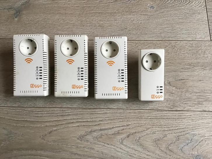 Ziggo powerline adaptors, Computers en Software, WiFi-versterkers, Zo goed als nieuw, Ophalen of Verzenden