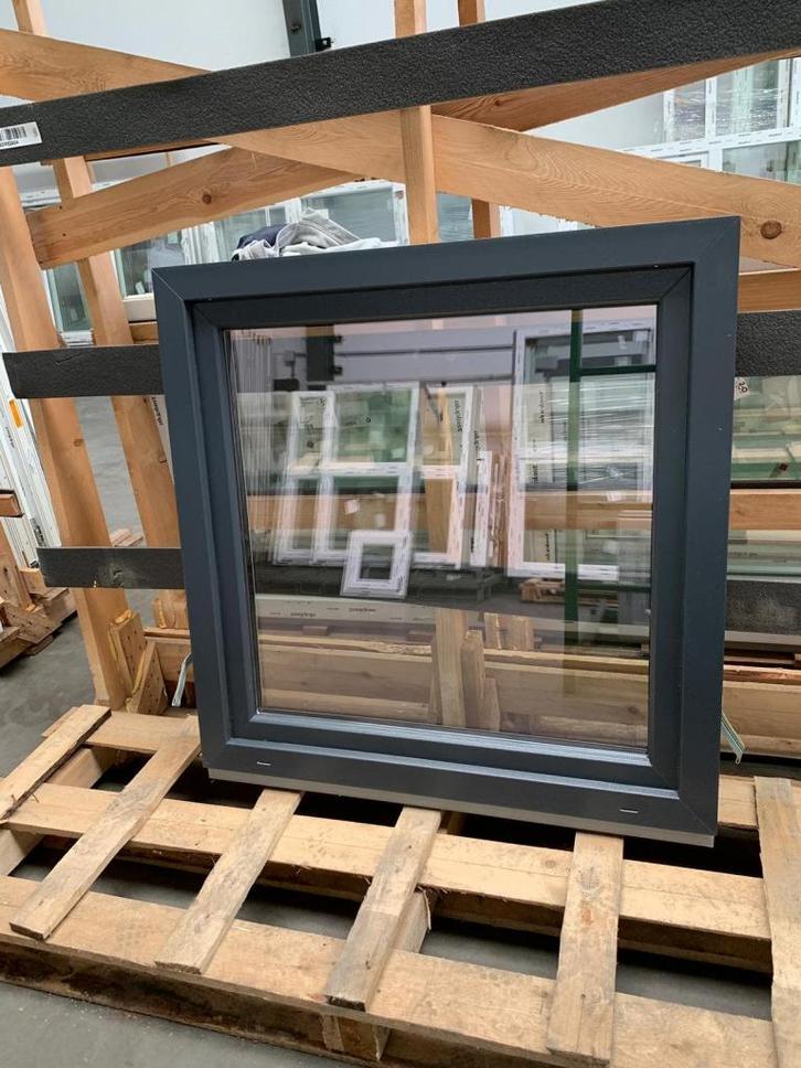 Kunststof Kozijn 100 x 100 draaikiep ANTRACIET uit voorraad!, Doe-het-zelf en Verbouw, Kozijnen en Schuifpuien, Nieuw, Raamkozijn