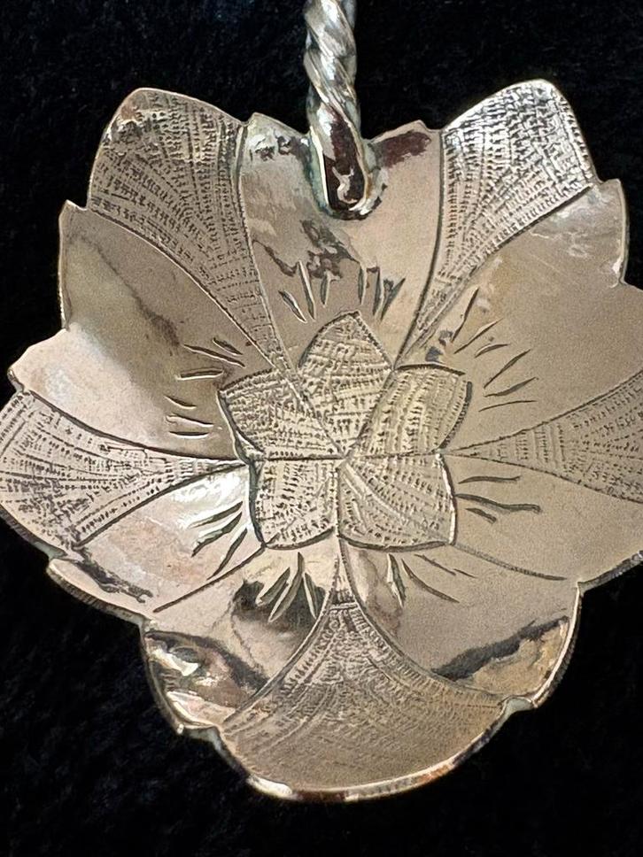 Vintage lepels met Indonesische Wayang figuren, Antiek en Kunst, Antiek | Bestek, Ophalen of Verzenden