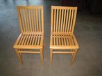 2 Calligaris eetstoelen hout met spijlen, Huis en Inrichting, Niet ingevuld, Gebruikt, Niet ingevuld, Niet ingevuld