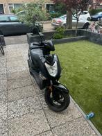 Kymco Agility - 2021 Zwart, Fietsen en Brommers, Scooters | Kymco, Ophalen, Zo goed als nieuw, 50 cc, Maximaal 25 km/u