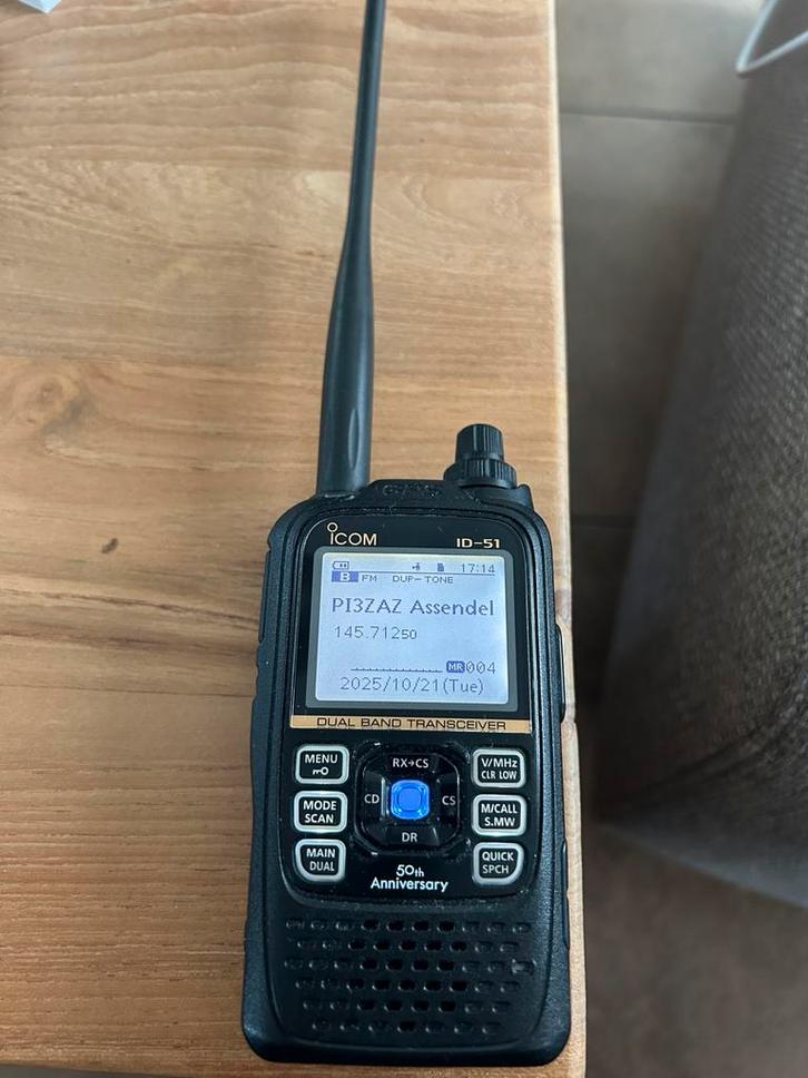 Icom ID51e plus anniversary dualband porto met dstar, Telecommunicatie, Portofoons en Walkie-talkies, Zo goed als nieuw, Portofoon of Walkie-talkie