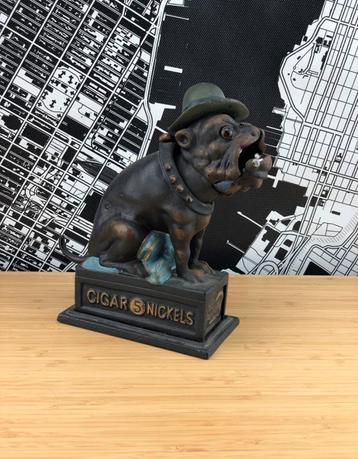 Bulldog Spaarpot Ole Puffer Gietijzer Cigar 5 Nickels beschikbaar voor biedingen