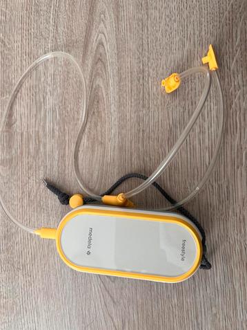 Medela Freestyle Hands-Free Dubbele Borstkolf beschikbaar voor biedingen