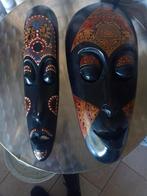 2 houten handmade maskers, Ophalen of Verzenden