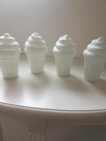 4 Ijsjes Lampjes - Decoratieve Verlichting beschikbaar voor biedingen