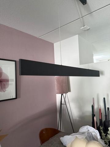 Zwarte led hanglamp van 119cm beschikbaar voor biedingen