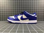 Nike SB Dunk Low | Supreme Stars Hyper Royal, Nieuw, Blauw, Sneakers of Gympen, Nike dunk low