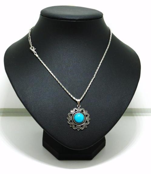 Fijn retro zilver kleurig kettinkje met hanger met blauwe, Sieraden, Tassen en Uiterlijk, Kettinghangers, Nieuw, Overige materialen