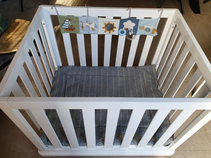 Babybox wit 80x100 +matras+matrashoes wit, Kinderen en Baby's, Boxen, Zo goed als nieuw, Boxkleed, Ophalen
