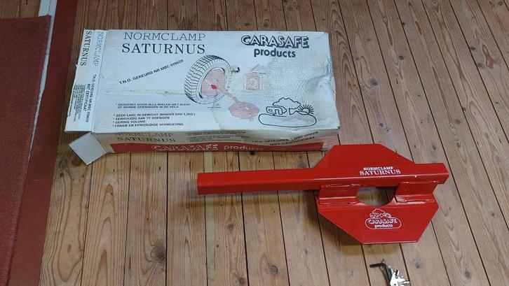 Normclamp Saturnus Carasafe Wielklem - Gebruikt, Auto diversen, Anti-diefstal, Nieuw, Ophalen