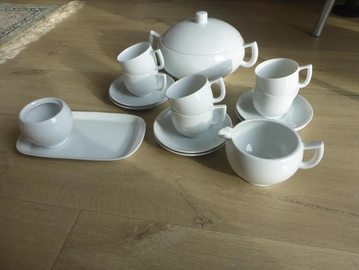 Serviesdelen arzberg city white., Huis en Inrichting, Keuken | Servies, Zo goed als nieuw, Overige typen, Overige stijlen, Porselein