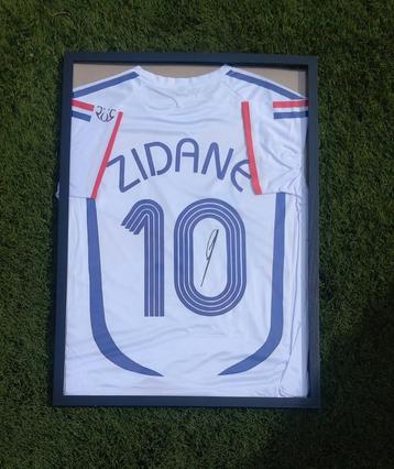 gesigneerde zidane shirtje 1:1 beschikbaar voor biedingen