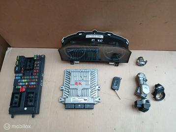 Kilometerteller Land Rover Discovery III 3 ECU Module Teller beschikbaar voor biedingen