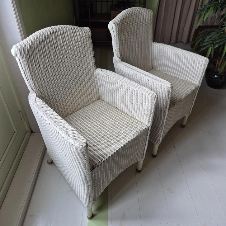 Set van 2 stevige witte lloyd loom stoelen, Huis en Inrichting, Stoelen, Zo goed als nieuw, Twee, Riet of Rotan, Wit, Ophalen