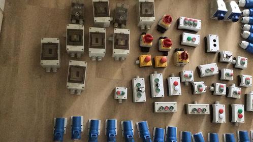 Partij electra 220 380, schakelmateriaal, Doe-het-zelf en Verbouw, Elektra en Kabels, Zo goed als nieuw, Ophalen