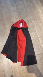Dracula cape mt 104-140, Ophalen of Verzenden, Zo goed als nieuw, Jongen of Meisje