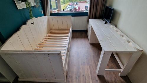 WEGGEEFPRIJS- steigerhout bed en bureau compleet, Huis en Inrichting, Slaapkamer | Bedden, Gebruikt, Eenpersoons, 90 cm, 200 cm