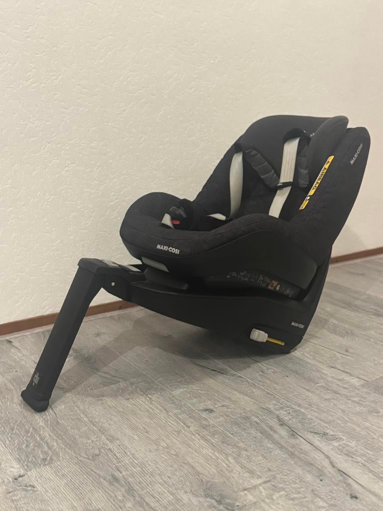 Maxi-Cosi Pearl Pro + ISOFIX base (FamilyFix) – nette staat, Ophalen, 9 t/m 18 kg, Zijbescherming, Zo goed als nieuw