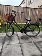 Zwarte omafiets met drager en mand - 28 inch, Fietsen en Brommers, Fietsen | Dames | Omafietsen, 56 cm of meer, Ophalen, Zo goed als nieuw