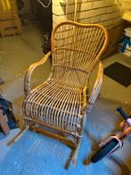 Rotan schommelstoel ZGAN, Tuin en Terras, Tuinstoelen, Ophalen, Zo goed als nieuw, Rotan