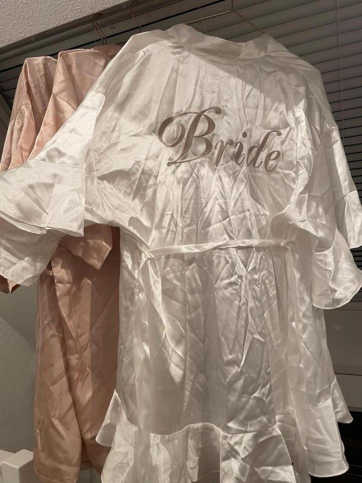 Bruids Kimono Set - Bride & Bride's Team, Kleding | Dames, Trouwkleding en Trouwaccessoires, Gedragen, Accessoires, Wit, Ophalen of Verzenden