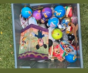 Disney kerstballen en andere Disney dingen beschikbaar voor biedingen