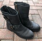stoere Uggs laarzen maat 38, Zwart, Lage of Enkellaarzen, Ophalen of Verzenden, Zo goed als nieuw