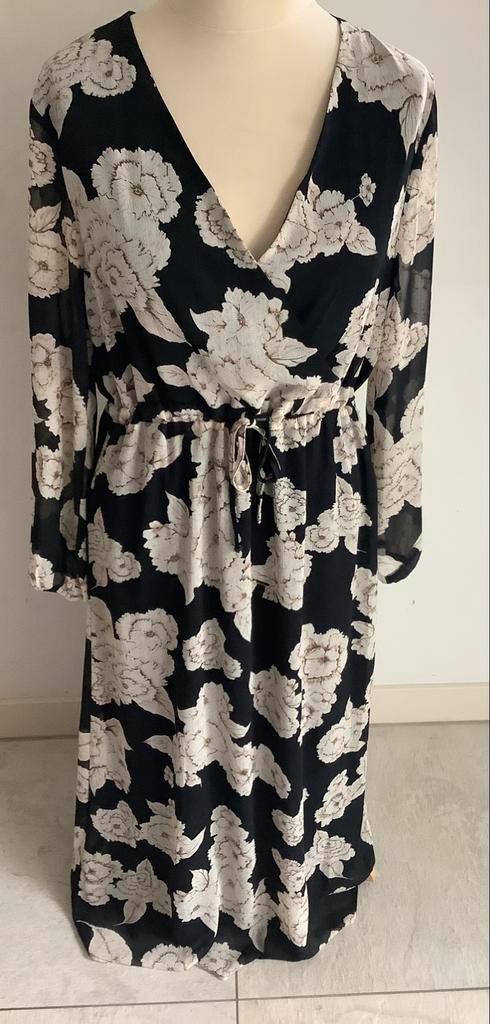 Norah maxi jurk maat 40, Kleding | Dames, Jurken, Zo goed als nieuw, Maat 38/40 (M), Zwart, Onder de knie, Ophalen of Verzenden