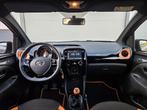 Toyota Aygo 1.0 VVT-i TeamNL | JBL | Bitone, Voorwielaandrijving, Stof, Gebruikt, Euro 6