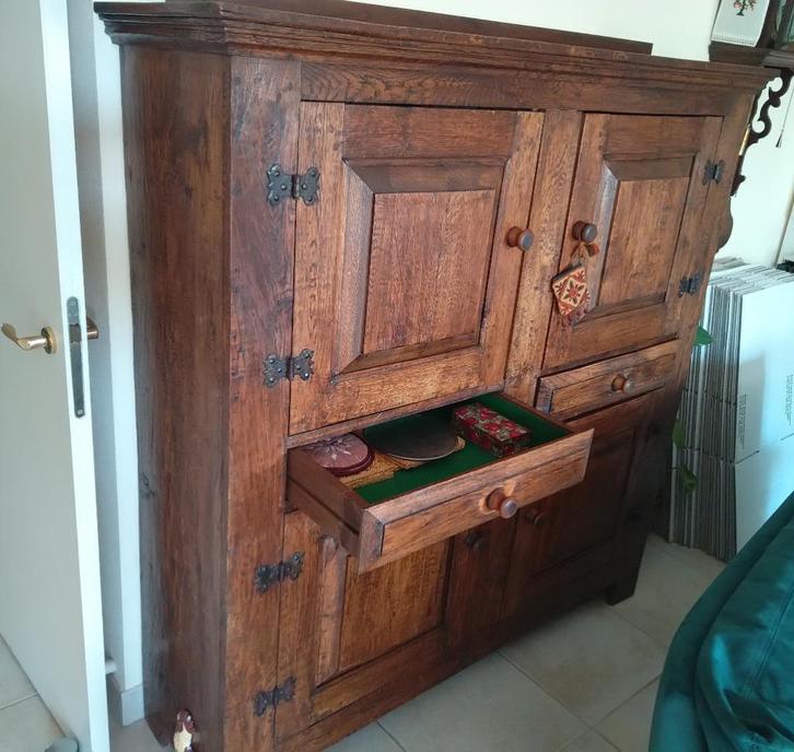 Massief eiken broodkast met 2 laden. Top conditie. Loodzwaar, Huis en Inrichting, Kasten | Buffetkasten, Gebruikt, 150 tot 200 cm